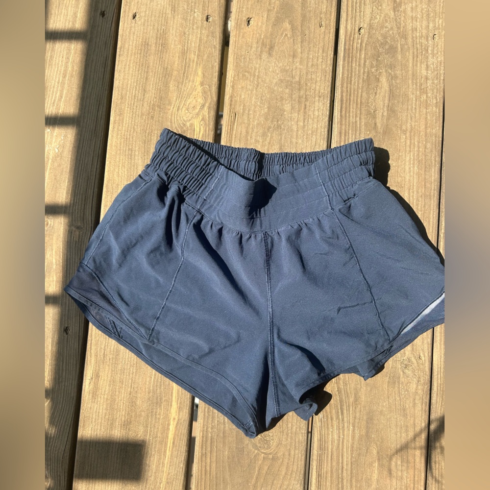 Lululemon hotty hot short, high rise 2.5in inseam, navy blue